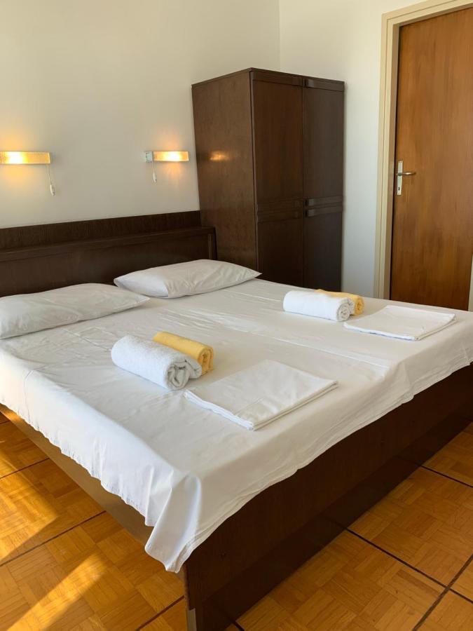 Vila Primo Hotel Primošten Екстериор снимка